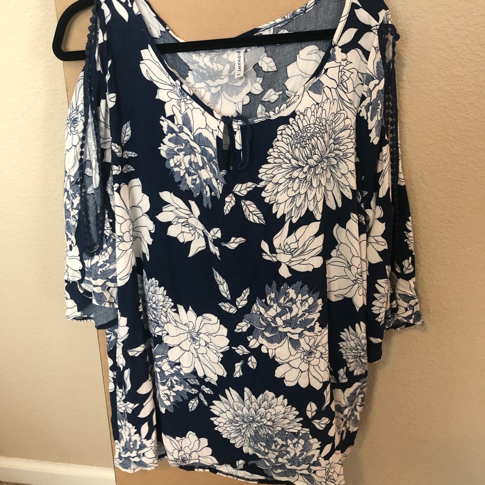 Long sleeve blouse with sleeve detail